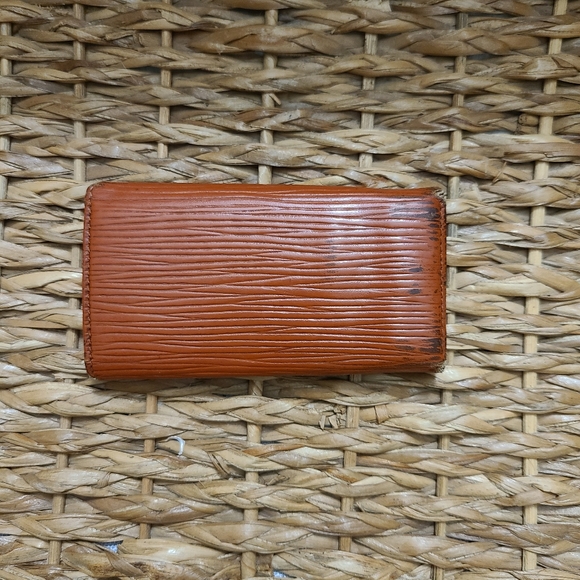 🧡 LV EPI 4 Key Holder - Picture 3 of 9